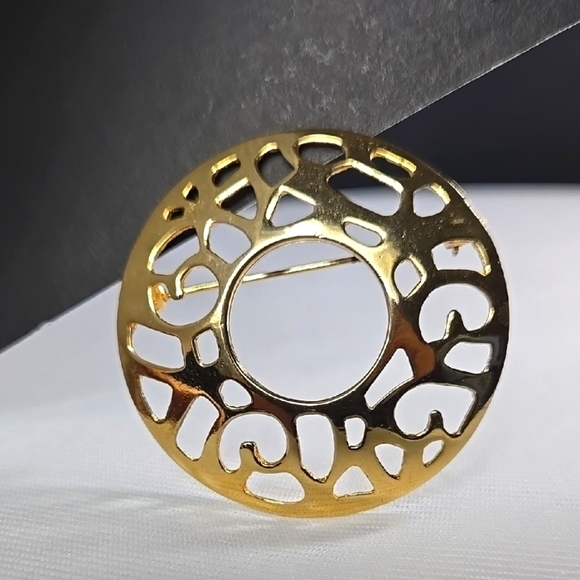 Vintage Gold-Tone Openwork Art Deco Brooch - Picture 3 of 12